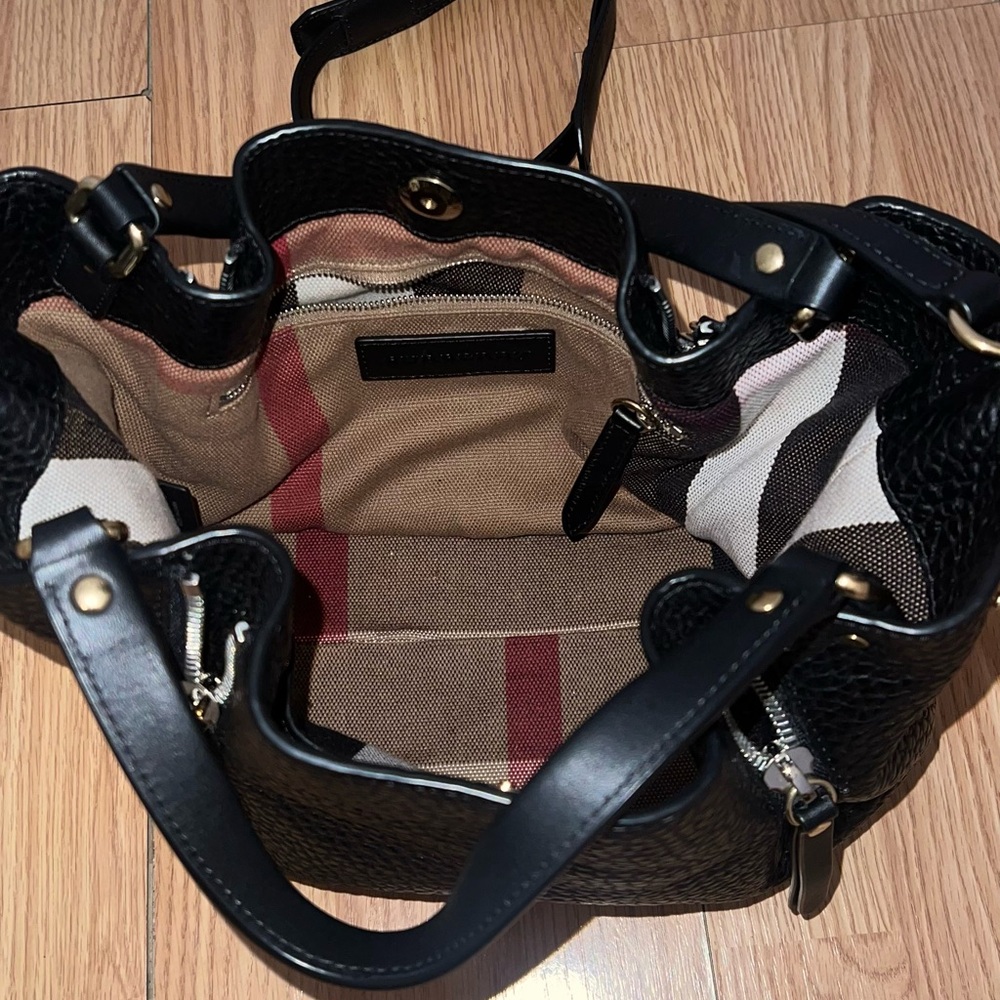 Burberry Black Pebbled Leather Shoulder Bag with Gold-Tone Studs - Picture 4 of 5